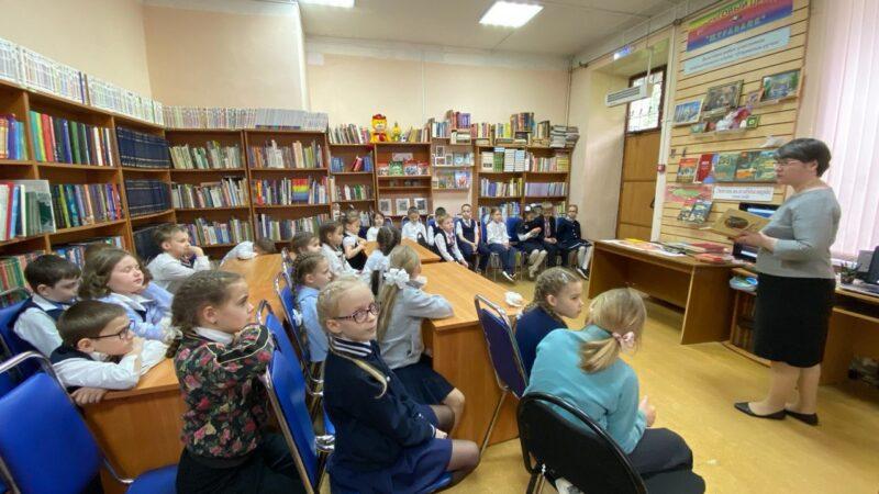 «Майскими короткими ночами». Краеведческий час в рамках XVI Международной Акции «Читаем детям о Великой Отечественной войне»