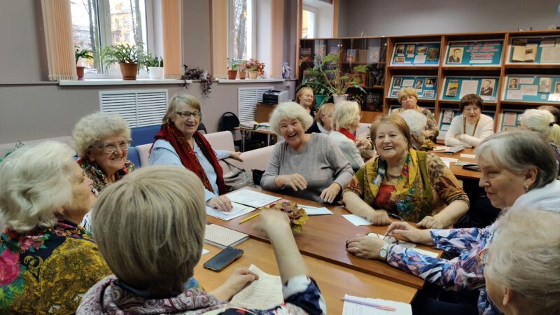 Осенние посиделки «Тёплые истории золотой осени»